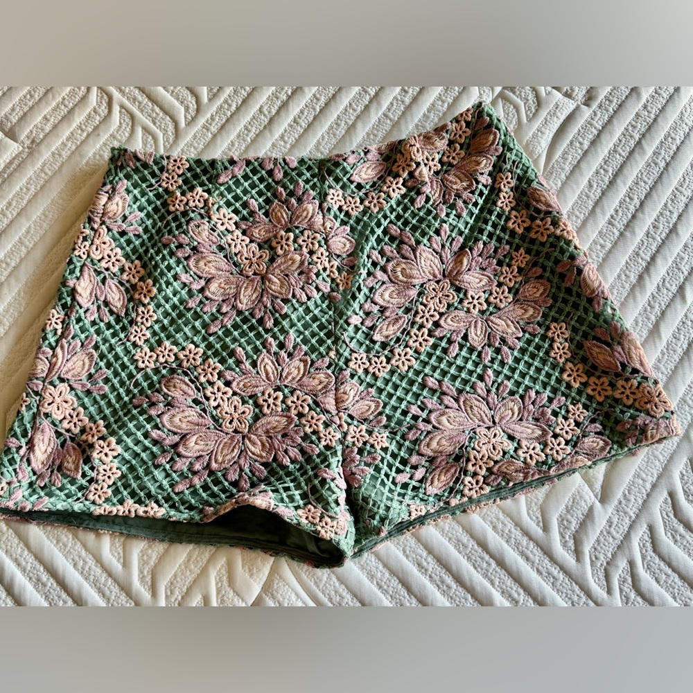 Elegant Floral Embroidered High Waist Shorts